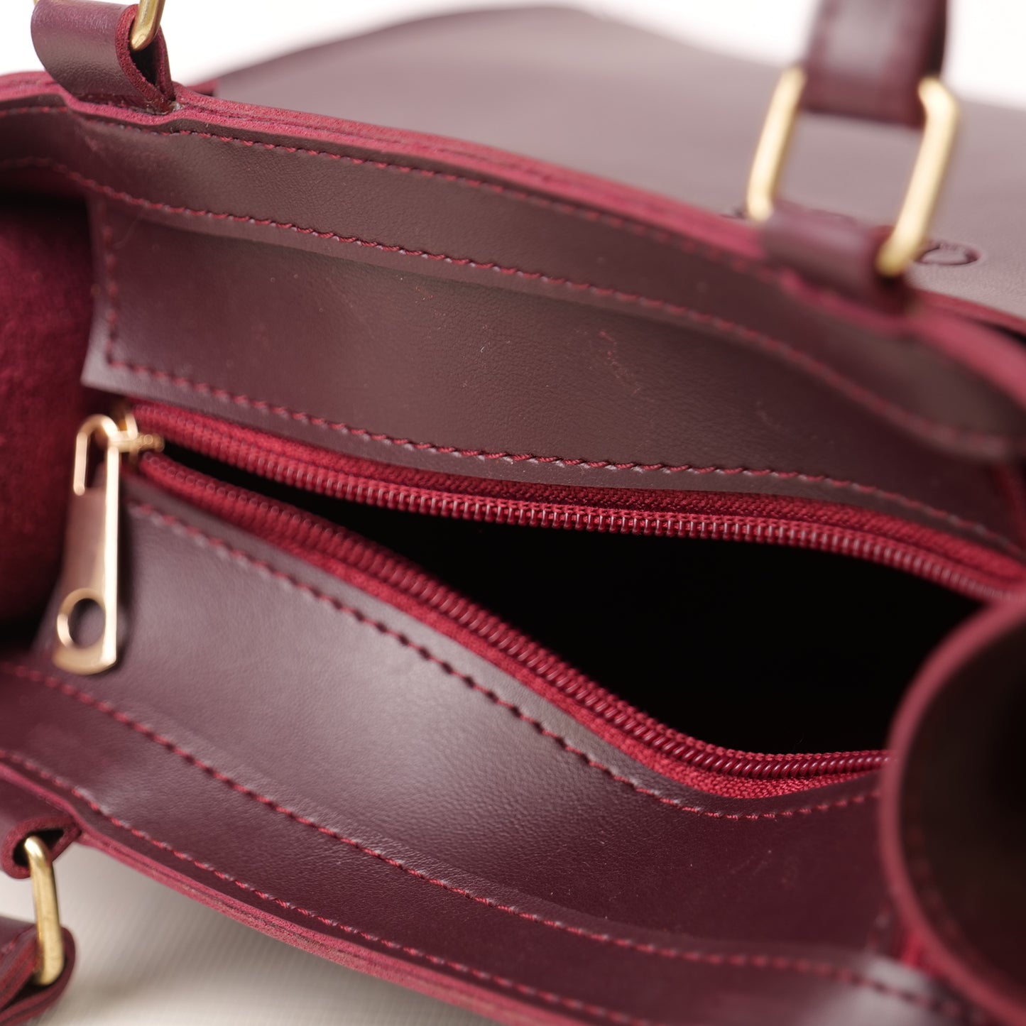 Azraè Burgundy Tote Bag with Matching Zipper Pouch